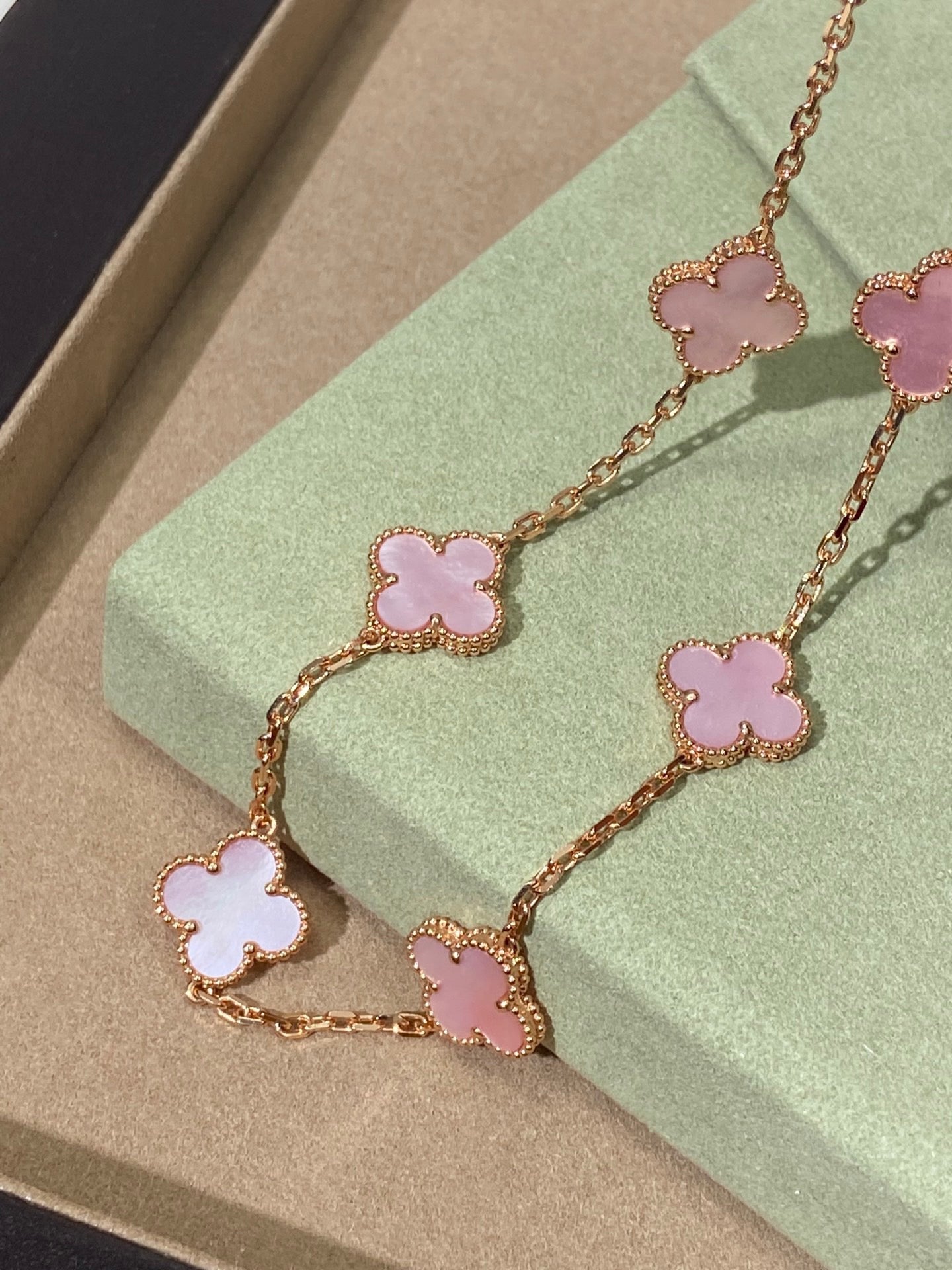 [Kincade Jewelery]Kincade 10 MOTIFS PINK NECKLACE