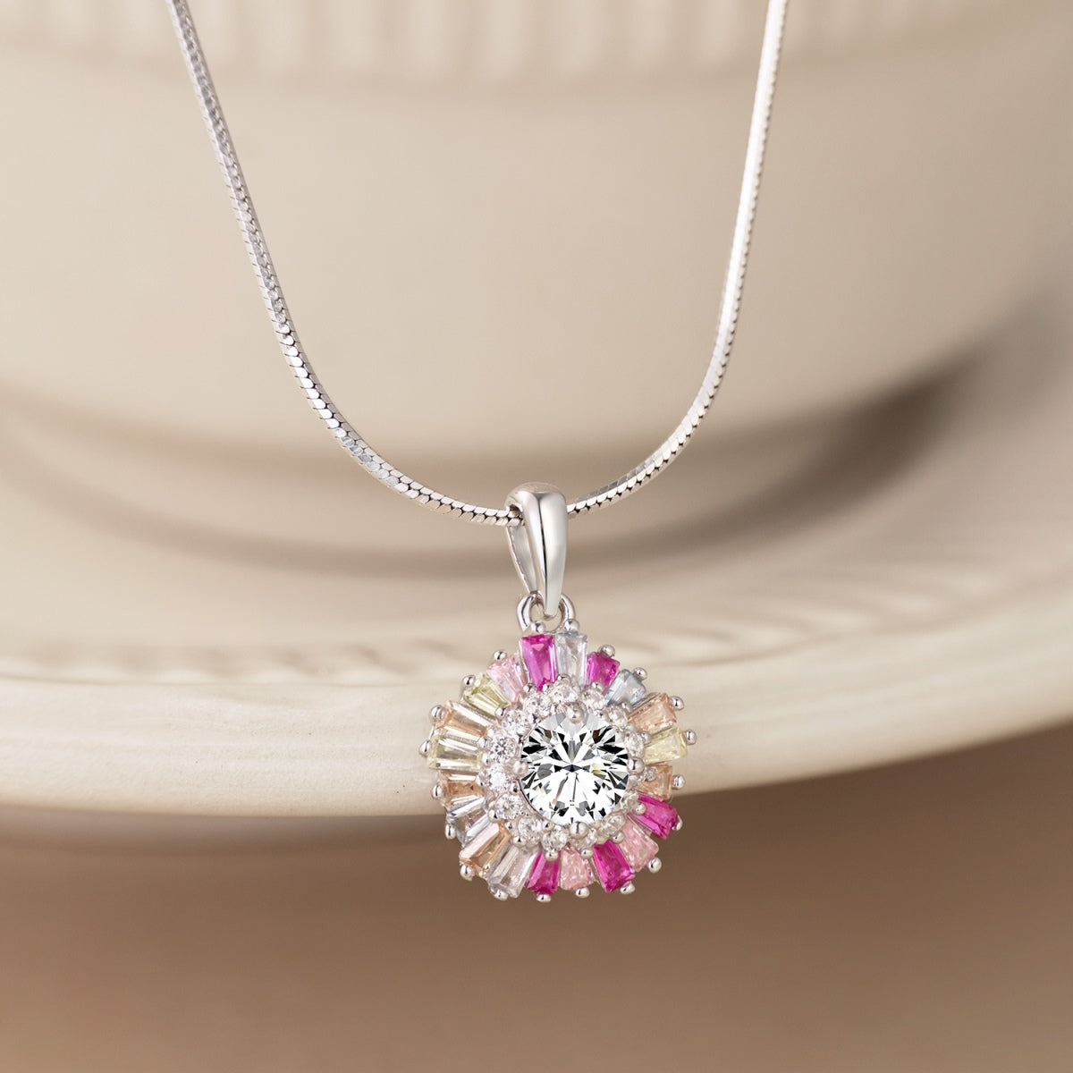 [Kincade Jewelery]Charming Flower Colorful Necklace