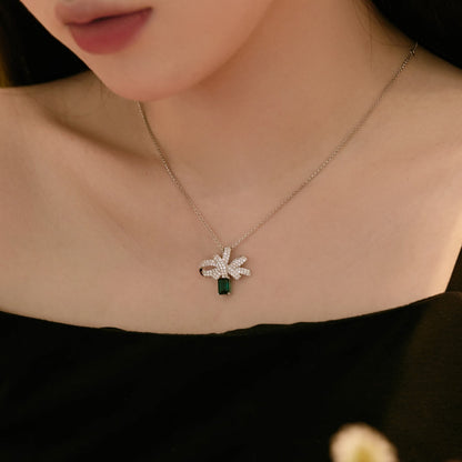 [Kincade Jewelery]Luxurious Flower Shape Emerald Cut Necklace