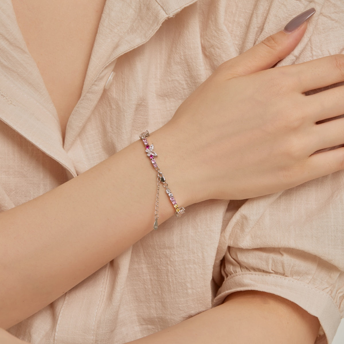 [Kincade Jewelery]Ornate Colorful Butterfly Shape Round Cut Daily Bracelet