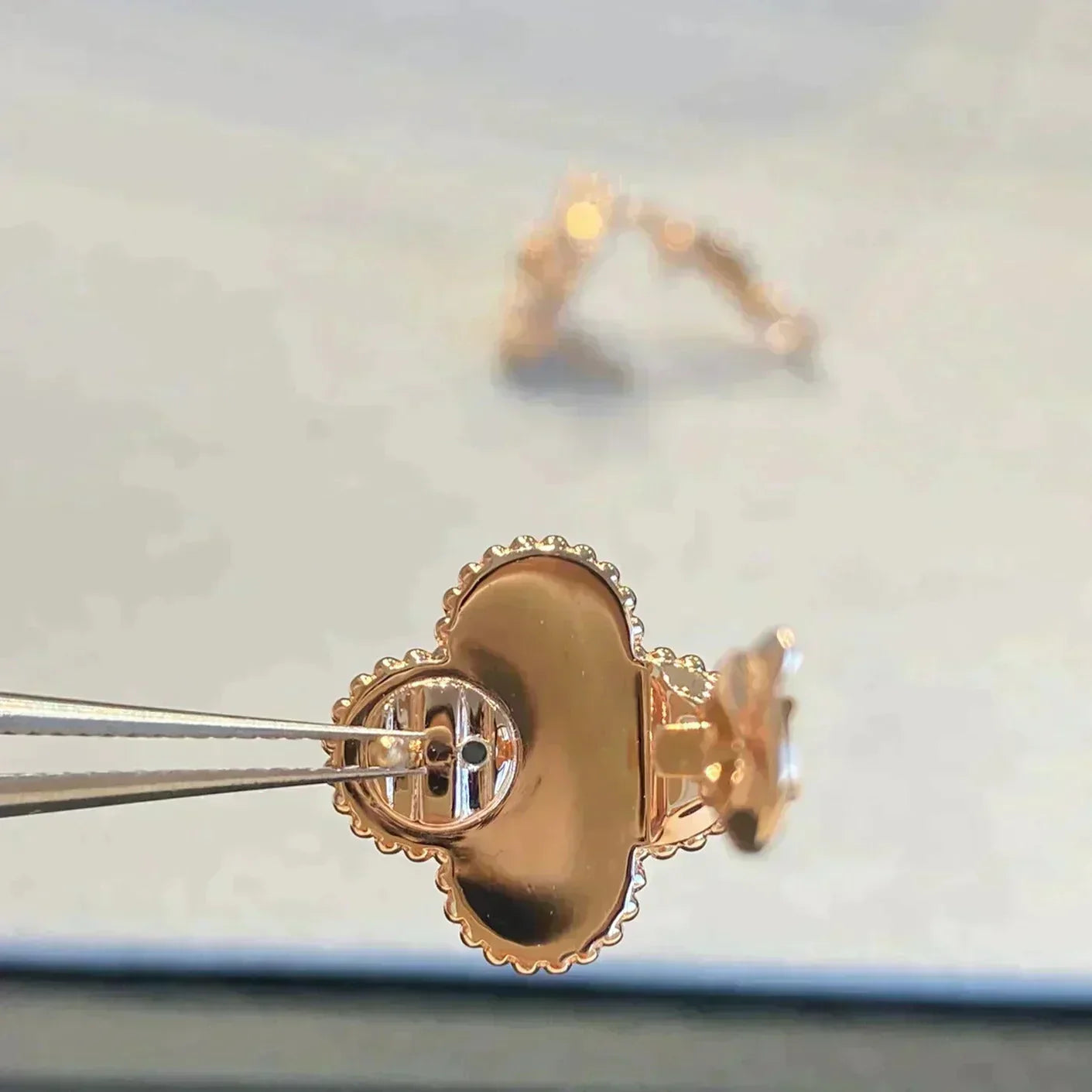 [Kincade Jewelery]Kincade MEDIUM 1 MOTIFS GRAY MOP  DIAMOND EARRINGS