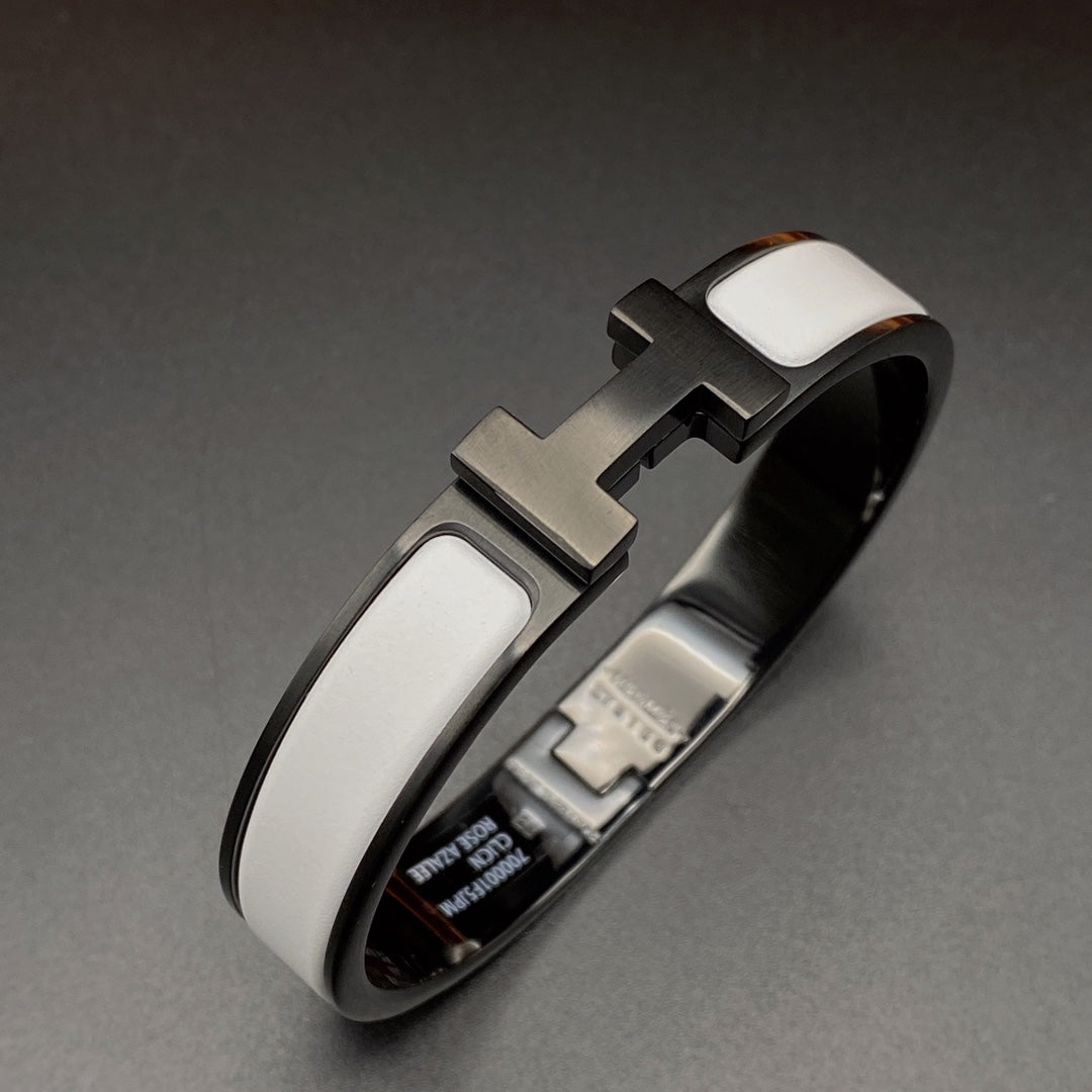 [Kincade Jewelery]H BRACELET 12MM BLACK WHITE CERAMIC