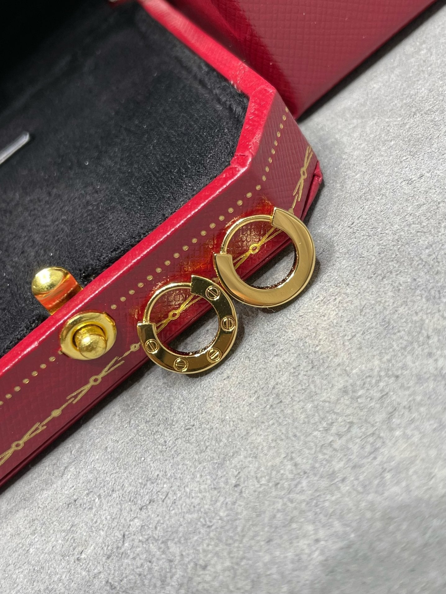 [Kincade Jewelery]LOVE MINI EARRINGS