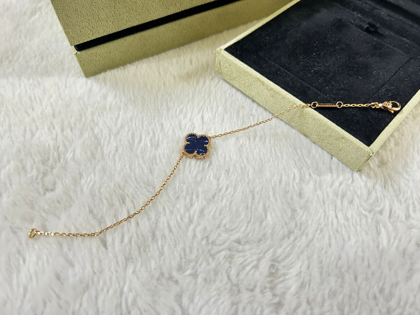 [Kincade Jewelery]Kincade 1 MOTIF PIETERSITE BRACELET