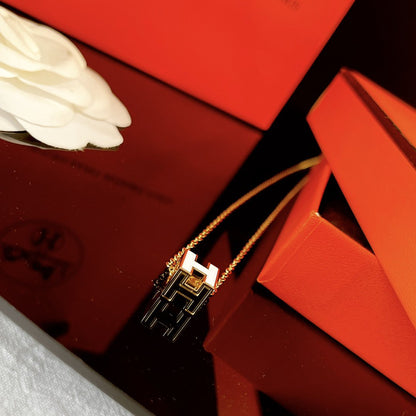 [Kincade Jewelery]H WHITE SQUARE GOLD NECKLACE