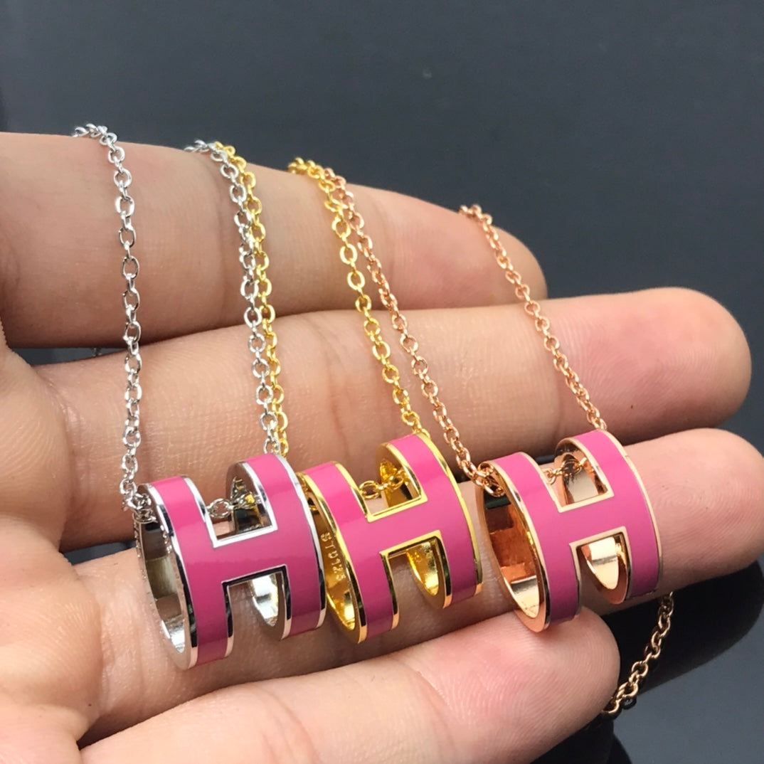 [Kincade Jewelery]H NECKLACE PINK